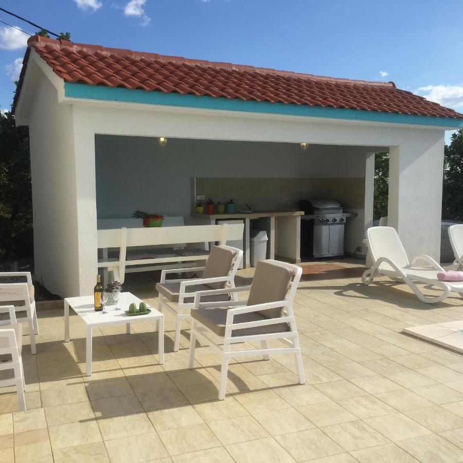 Holiday Home Aqua ชัมรีกา ภายนอก รูปภาพ